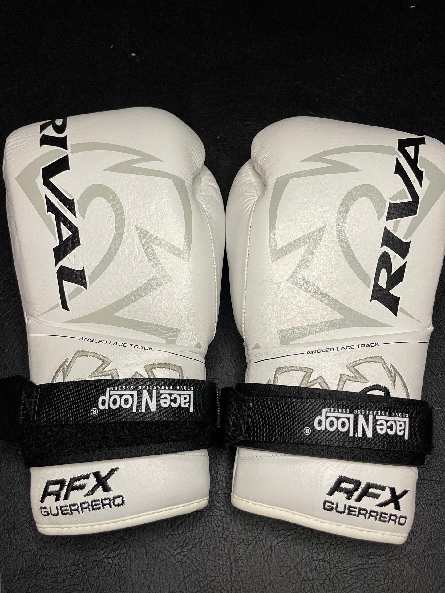 RIVAL RFX HDF-F 拳套 10oz