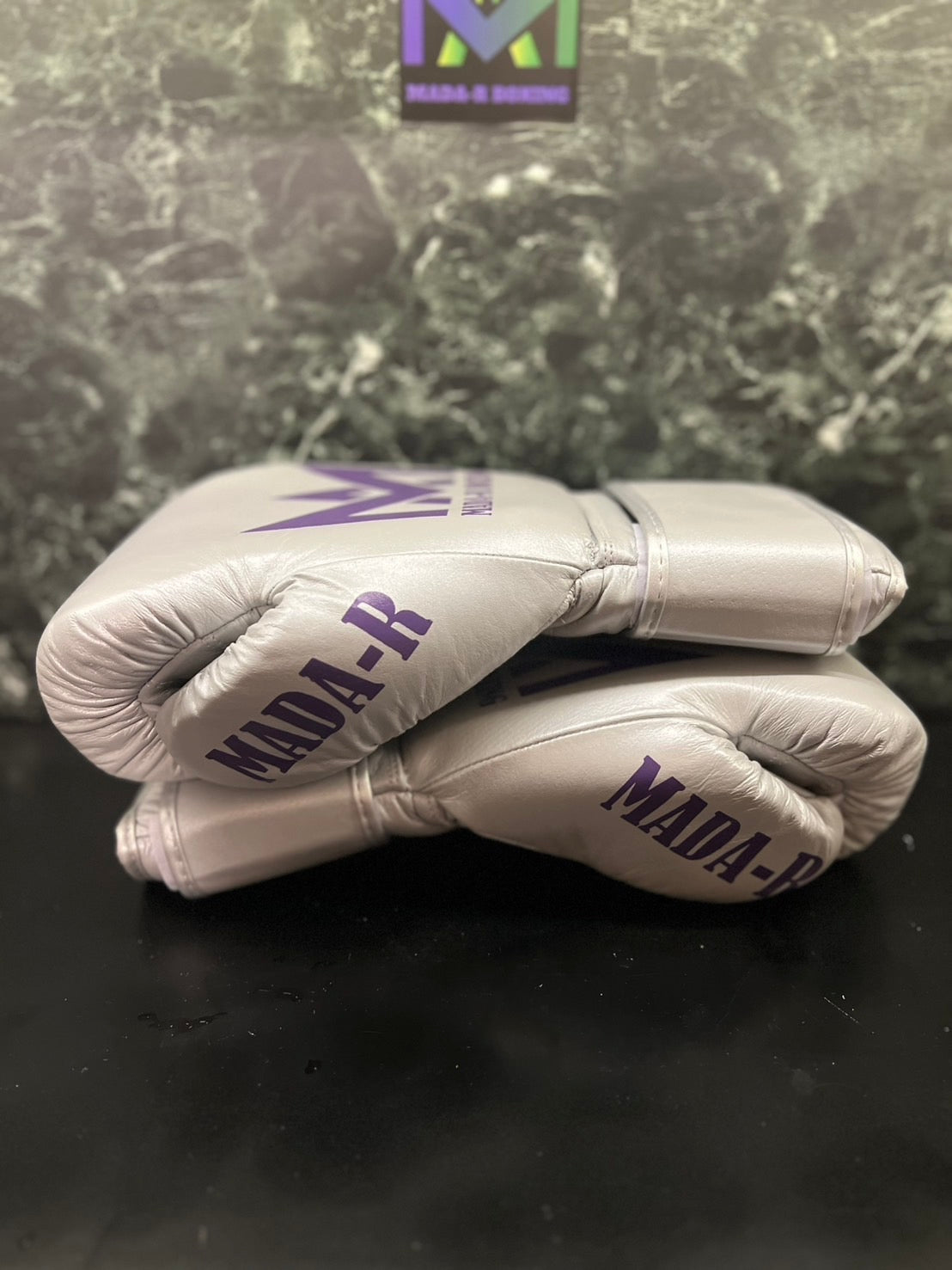 Mada-R 拳套 金屬質感銀&紫色(16oz)
