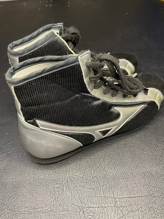 Mizuno拳擊鞋9.9成新（黑銀配色）