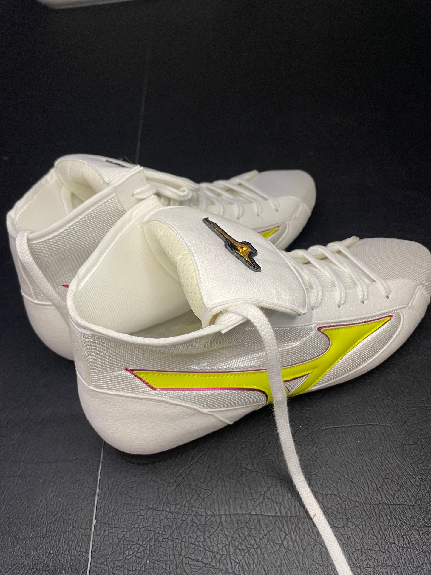 Mizuno反折拳擊鞋（白黃配色）