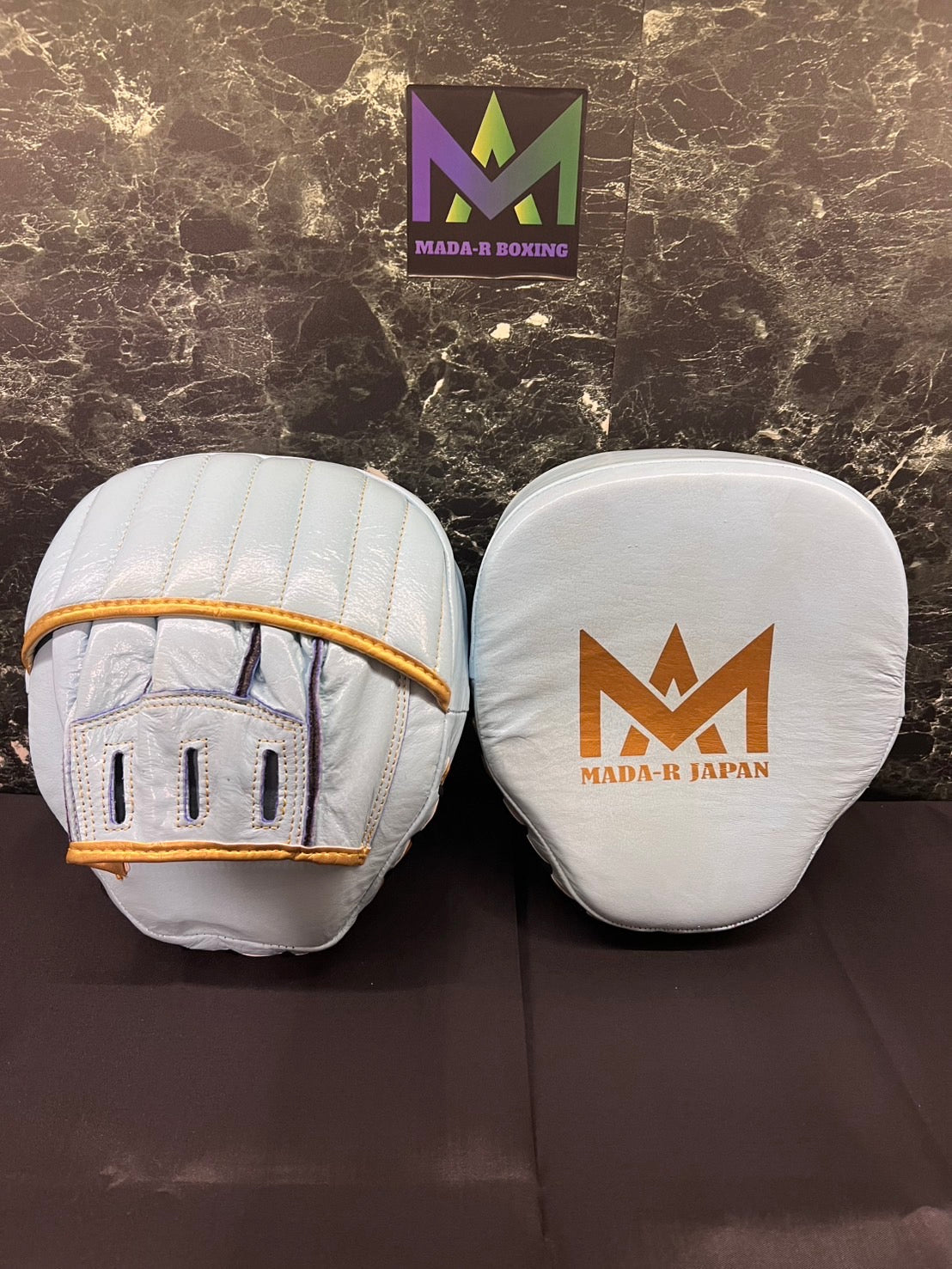 MADA-R Power Punch Mitt Model 1
重拳手靶